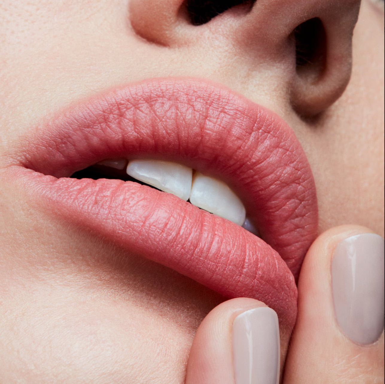 LABIAL SULTRINESS POWDER KISS - MAC