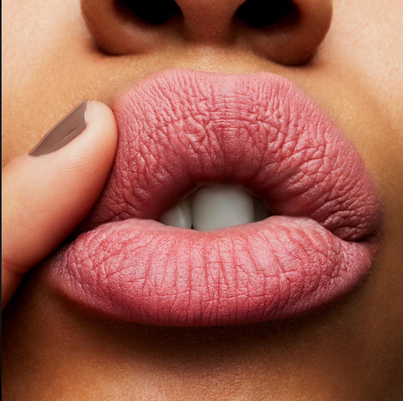 LABIAL SULTRINESS POWDER KISS - MAC