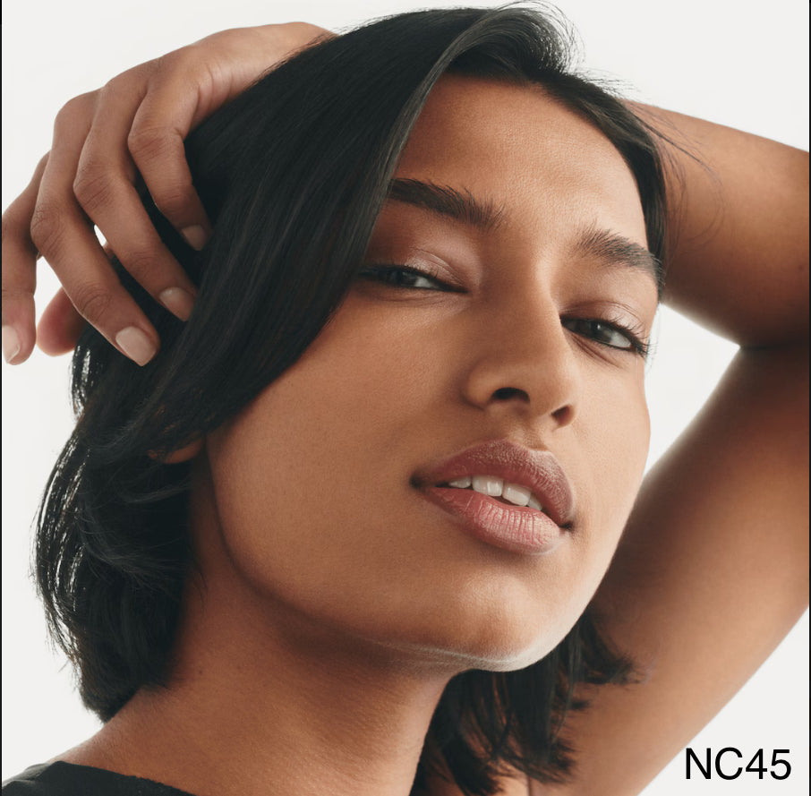 BASE STUDIO FIX SPF15 - MAC