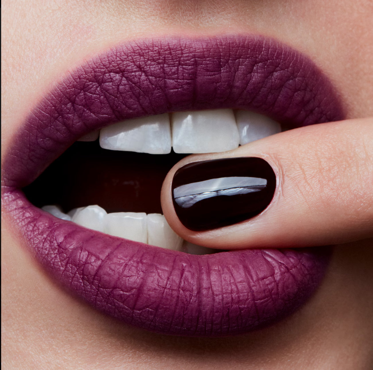 LABIAL P FOR POTENT POWDER KISS - MAC