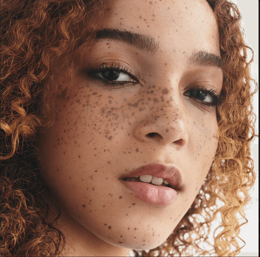 BASE STUDIO FIX SPF15 - MAC