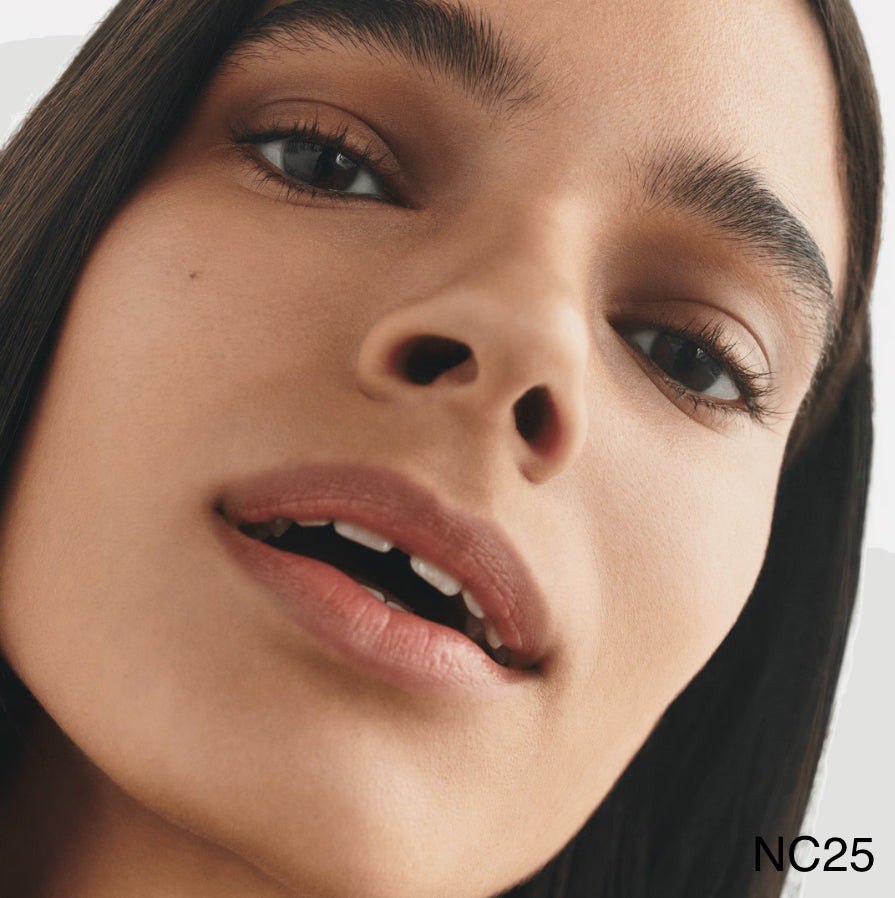 BASE STUDIO FIX SPF15 - MAC