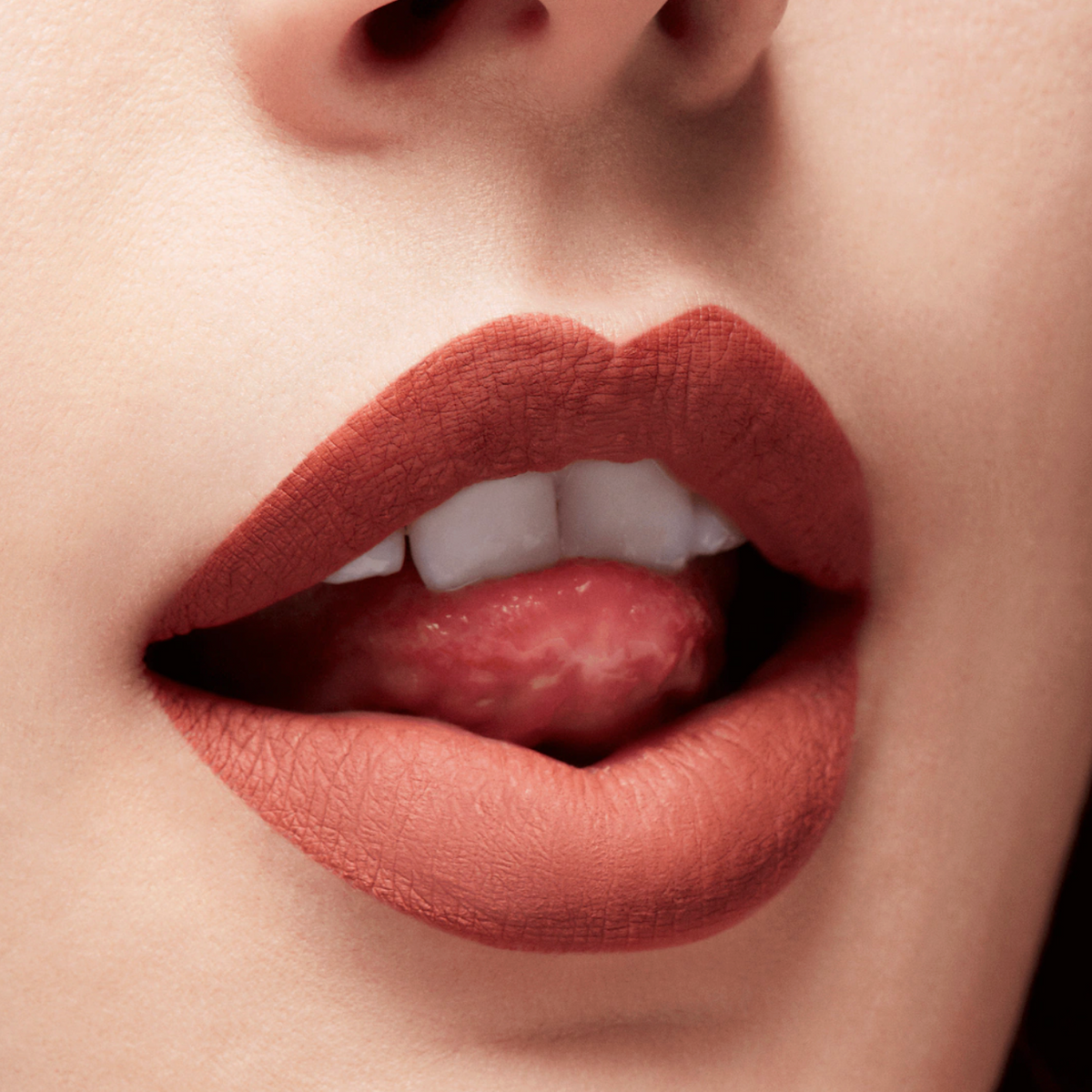 LABIAL 24HR METICULOUS - MAC
