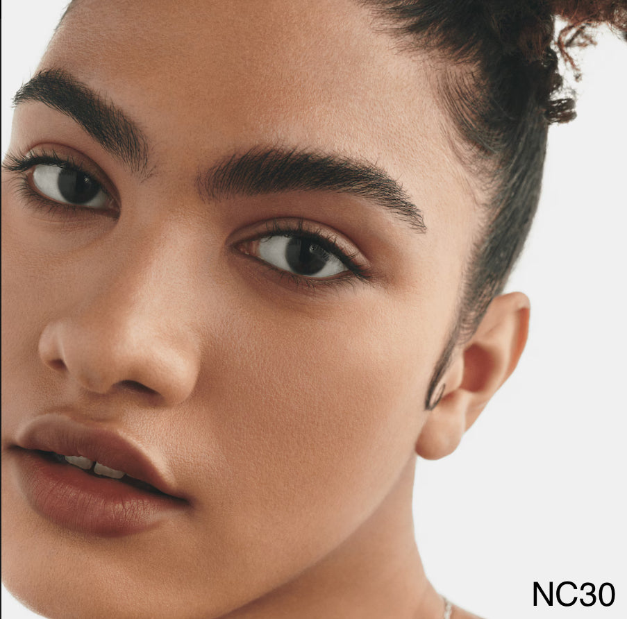 BASE STUDIO FIX SPF15 - MAC