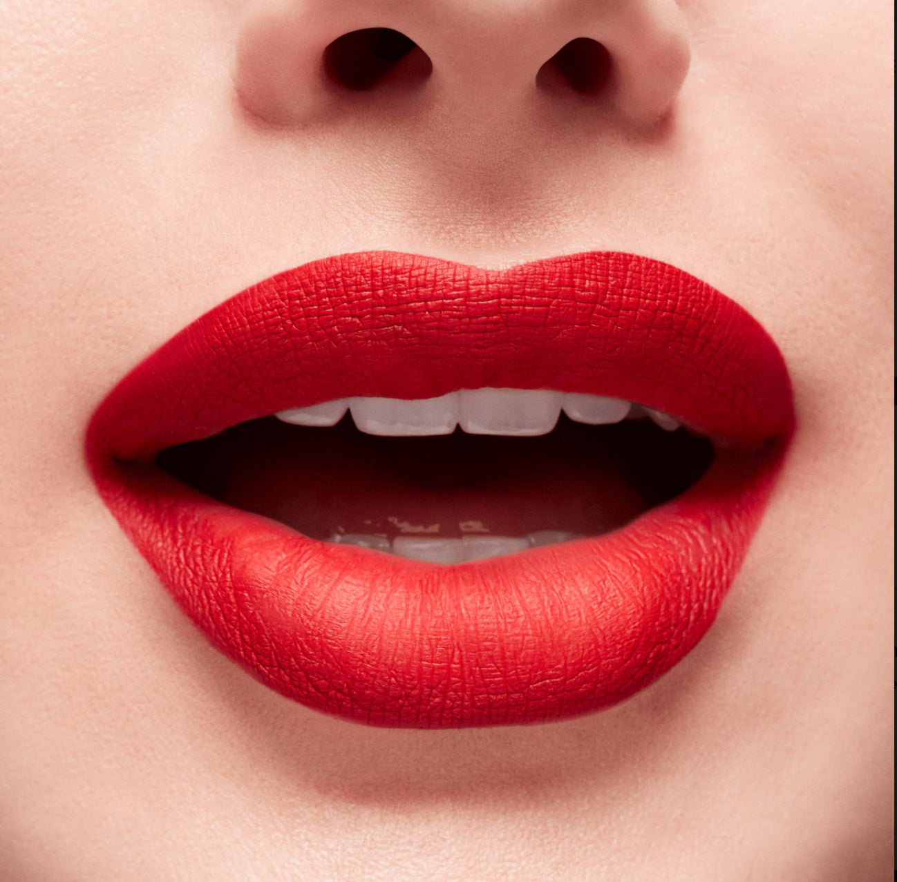 LABIAL 24HR RUBY TRUE - MAC