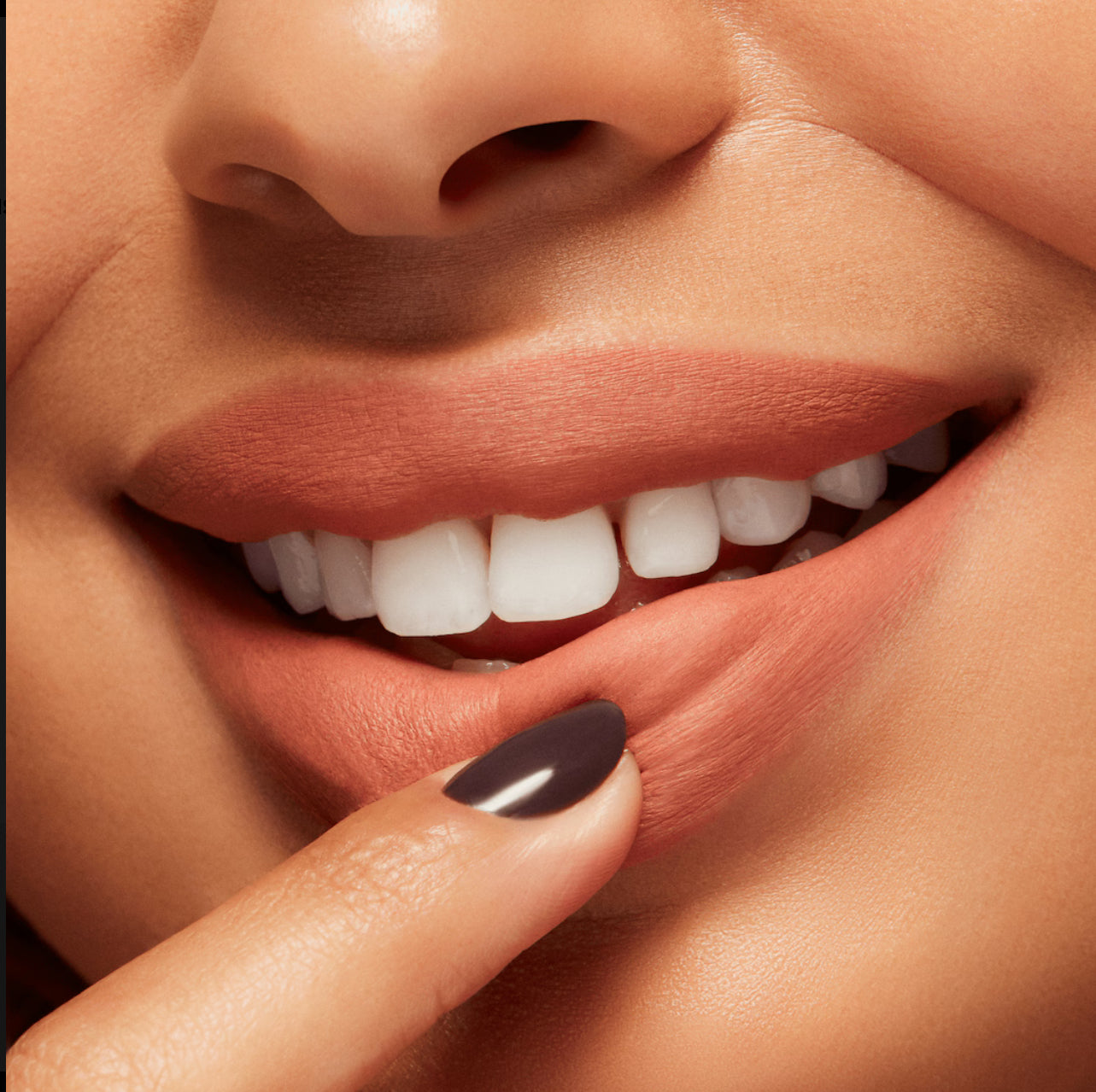 LABIAL 24HR TEASER - MAC