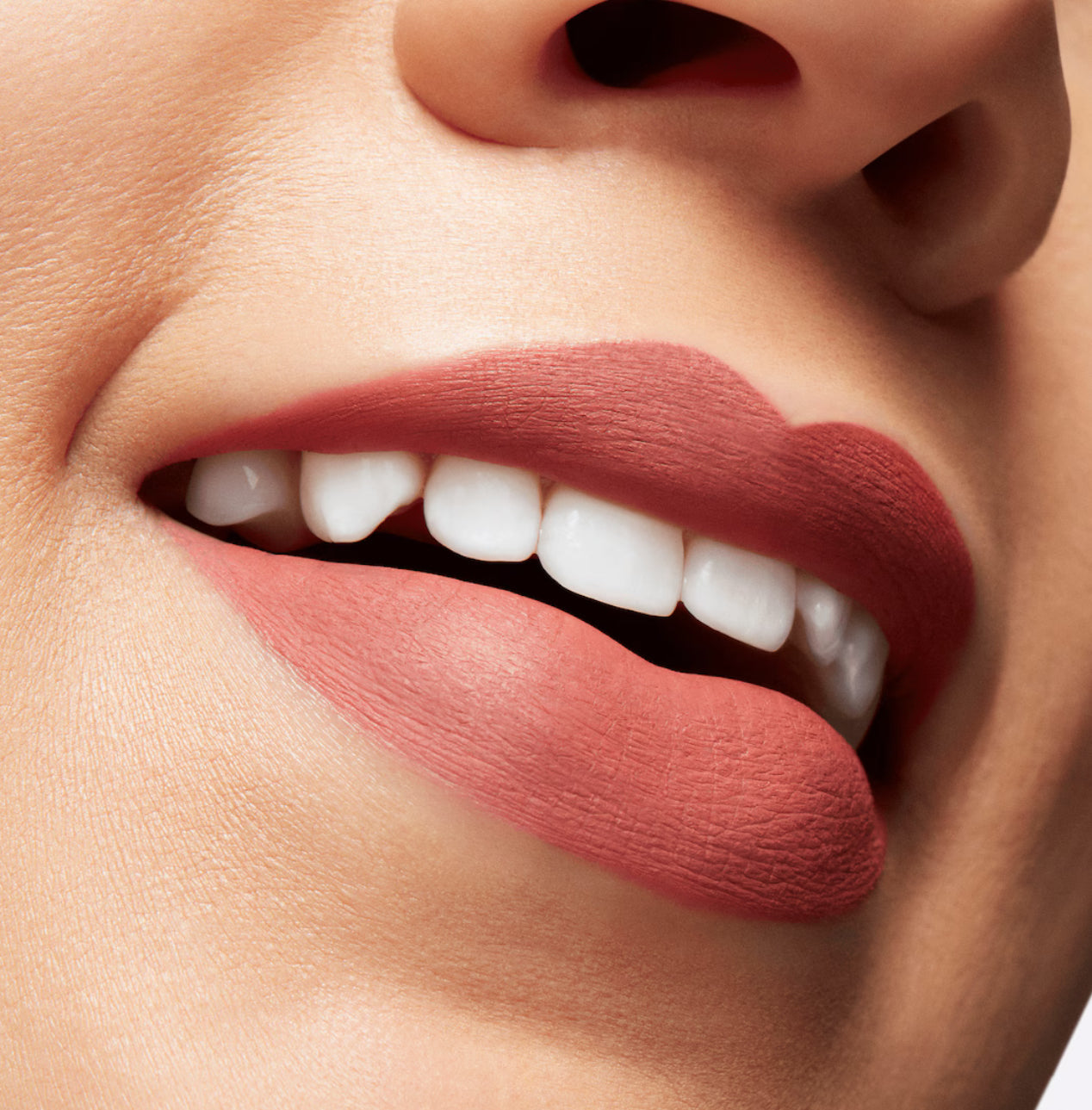 LABIAL 24HR BLUSHING - MAC