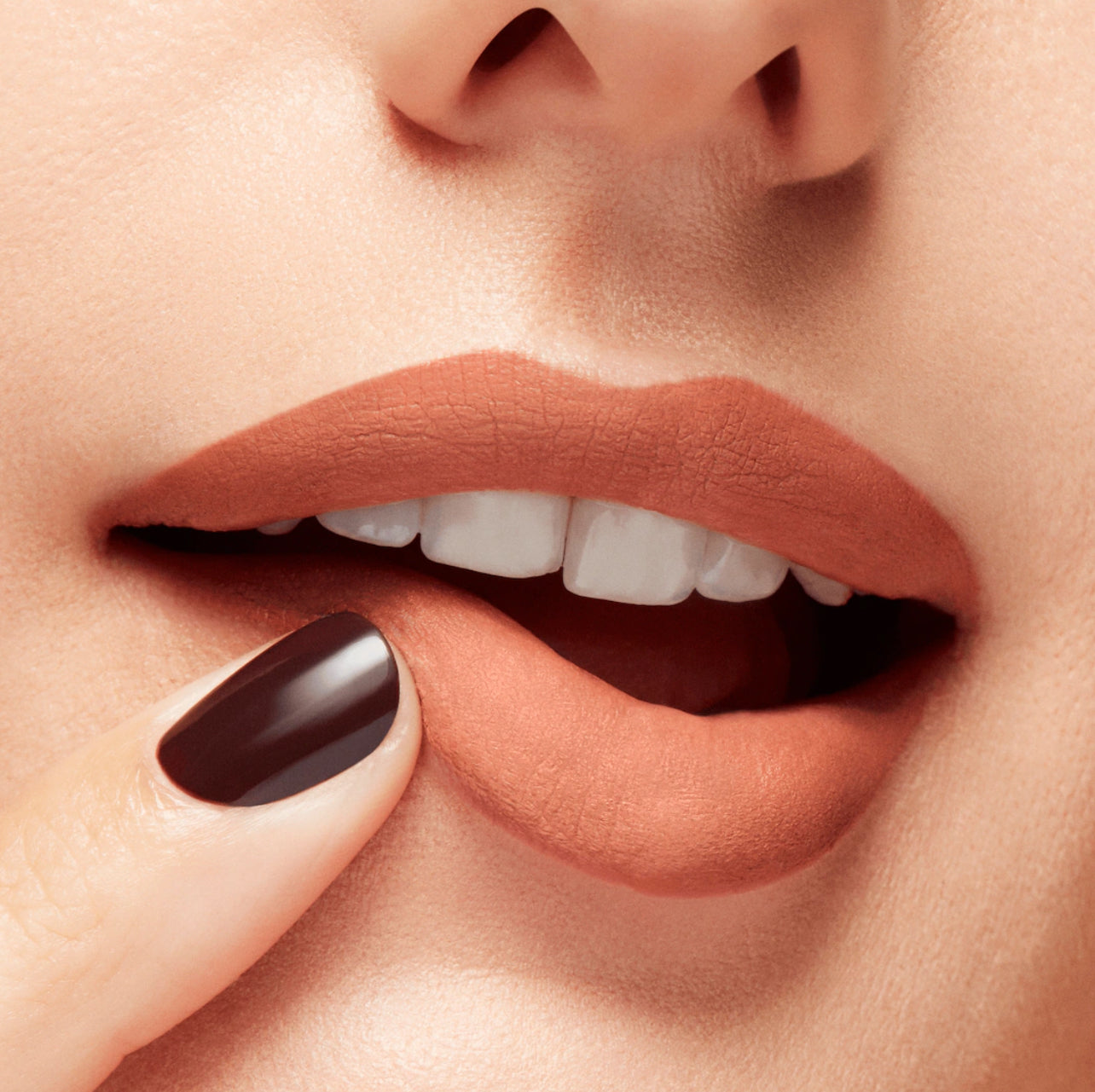 LABIAL 24HR TEASER - MAC