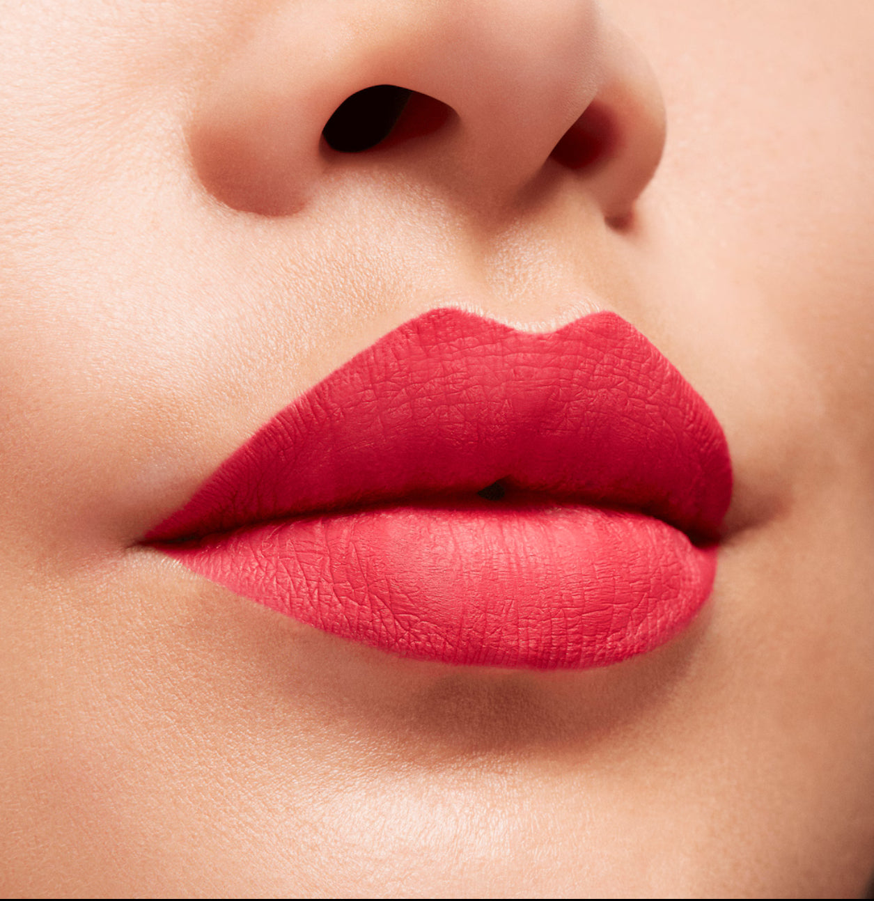 LABIAL 24HR HYPERBOLE - MAC