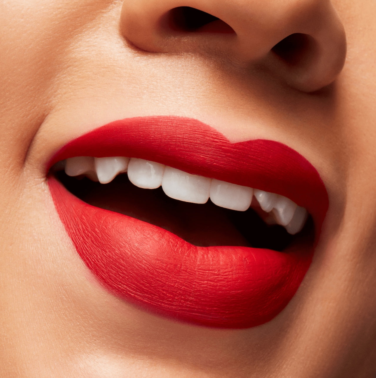 LABIAL 24HR RUBY TRUE - MAC