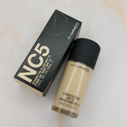 BASE STUDIO FIX SPF15 - MAC