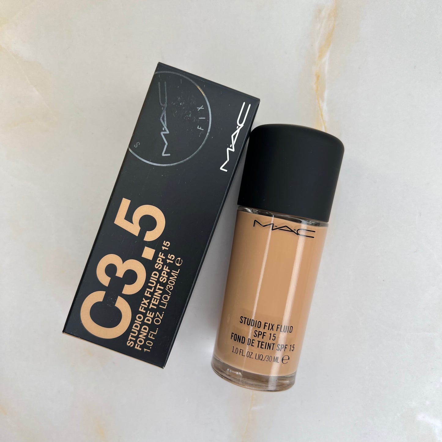 BASE STUDIO FIX SPF15 - MAC