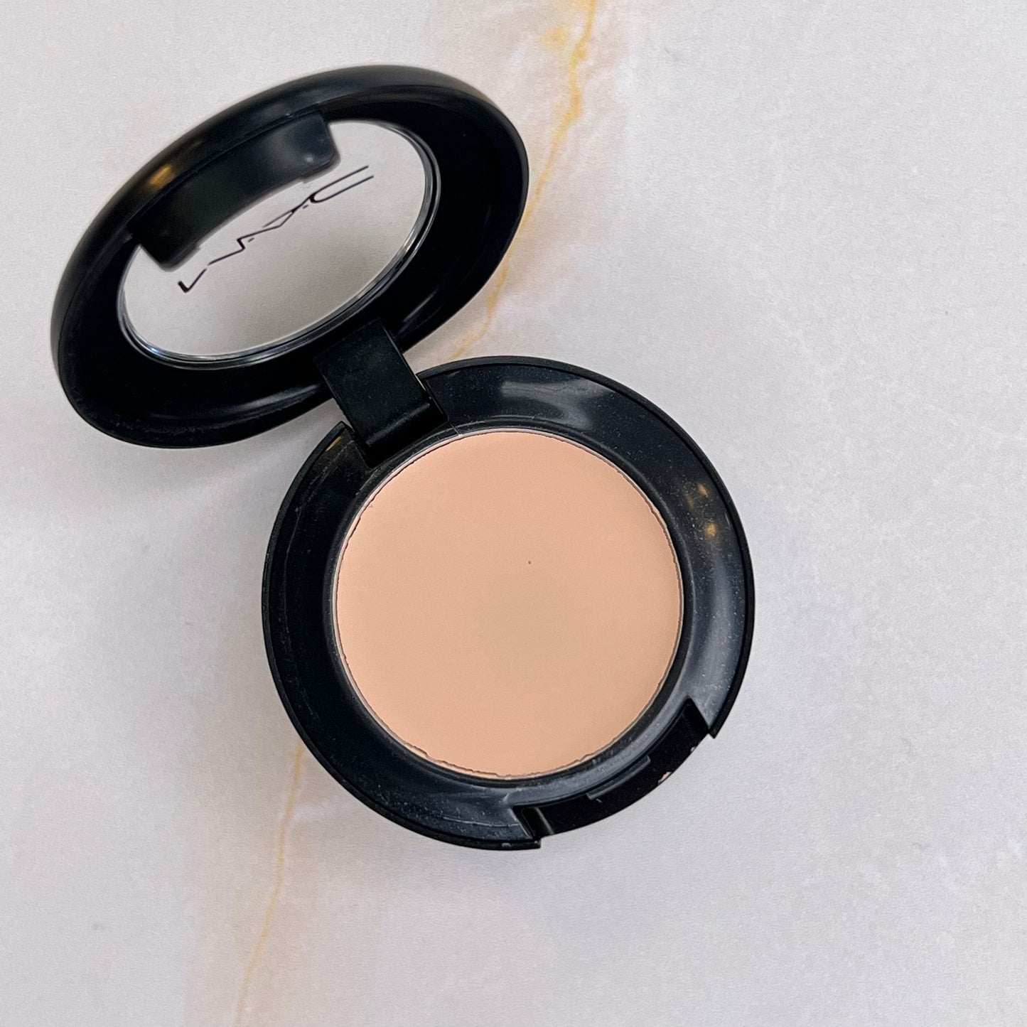 CORRECTOR CREMA STUDIO FINISH - MAC