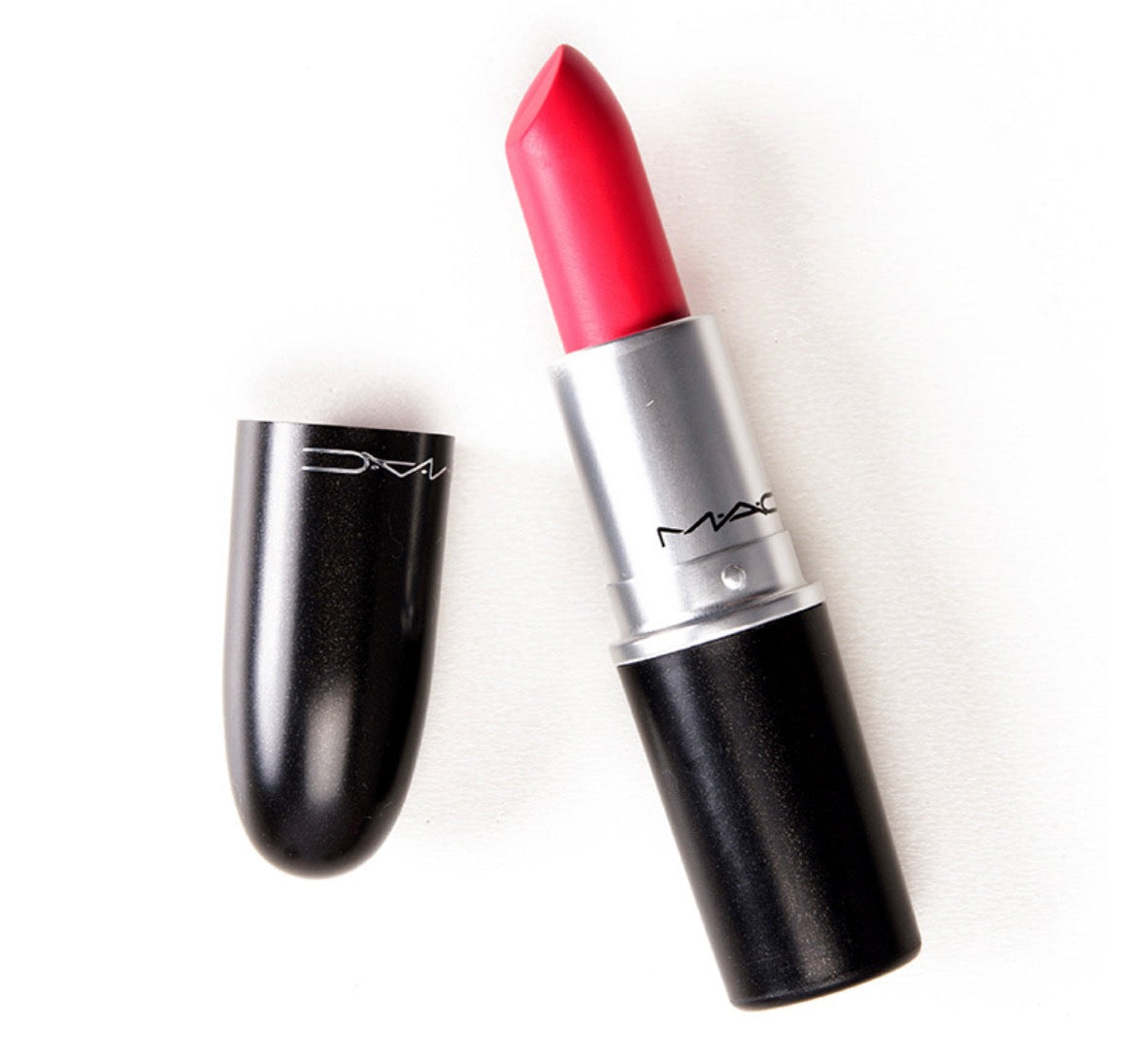 LABIAL RELENTLESSLY RED - MAC