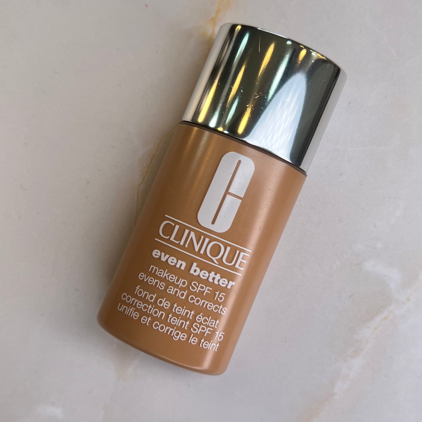 BASE EVEN BETTER SPF 15 - CLINIQUE